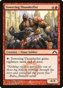 Poing-tonnerre imposant [Ravnica bloquée]