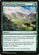 Migración de la manada atronadora [Rivales de Ixalan]